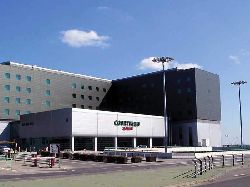 Courtyard By Marriott Warsaw Airport Hotel Exterior photo